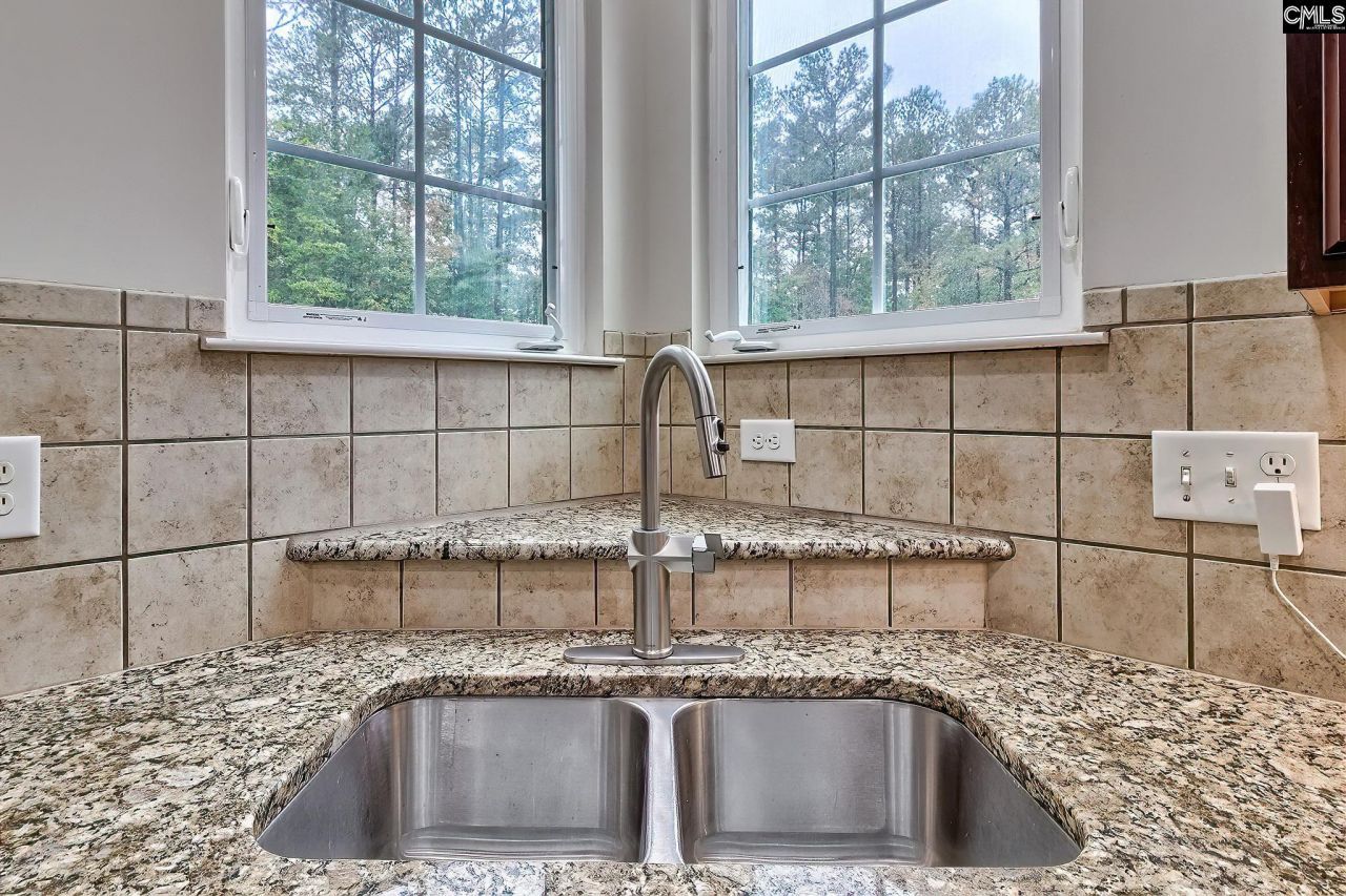 56 Roundtree Road Photo 18