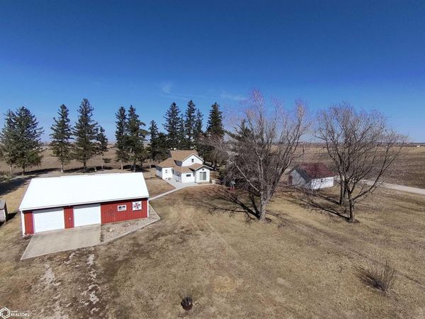 4182 160Th Street, Brooklyn, IA 52211