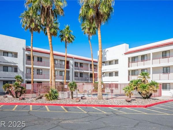 1381 E University Avenue, Unit 208, Las Vegas, NV 89119