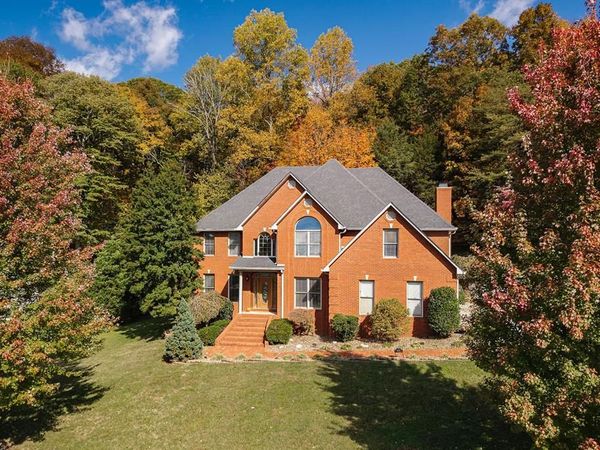 1434 Plantation Dr, Cookeville, TN 38506