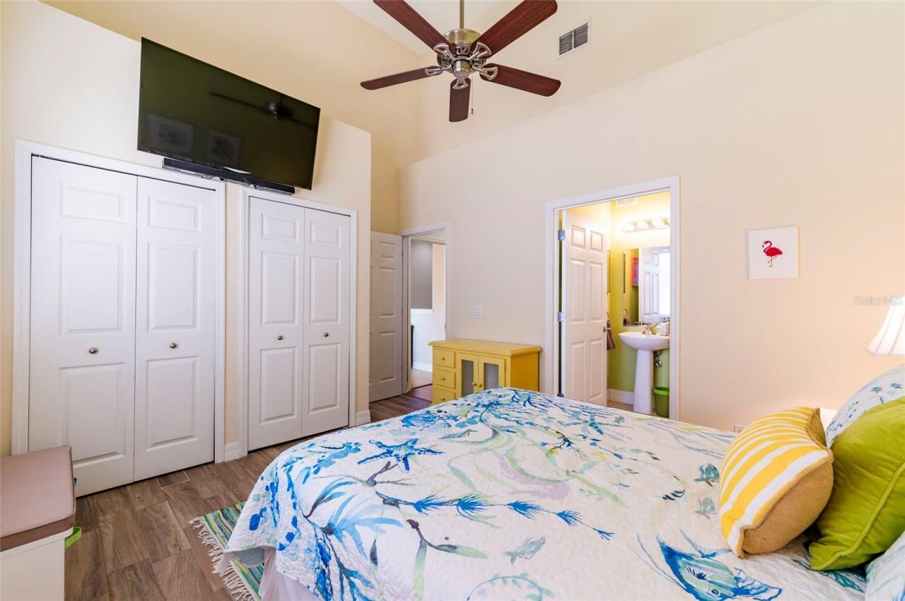 19217 Gulf Boulevard, Indian Shores, FL 33785 Photo