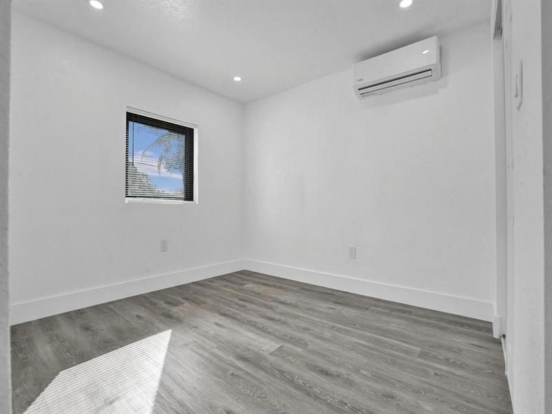 940 SW 28th Street, Fort Lauderdale, FL 33315 Photo