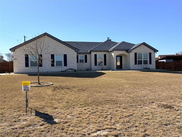 9812 Southshore DR, Salado, TX 76571