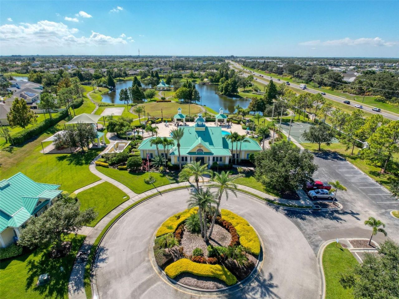335 Cockle Shell Loop, Apollo Beach, FL 33572 Photo