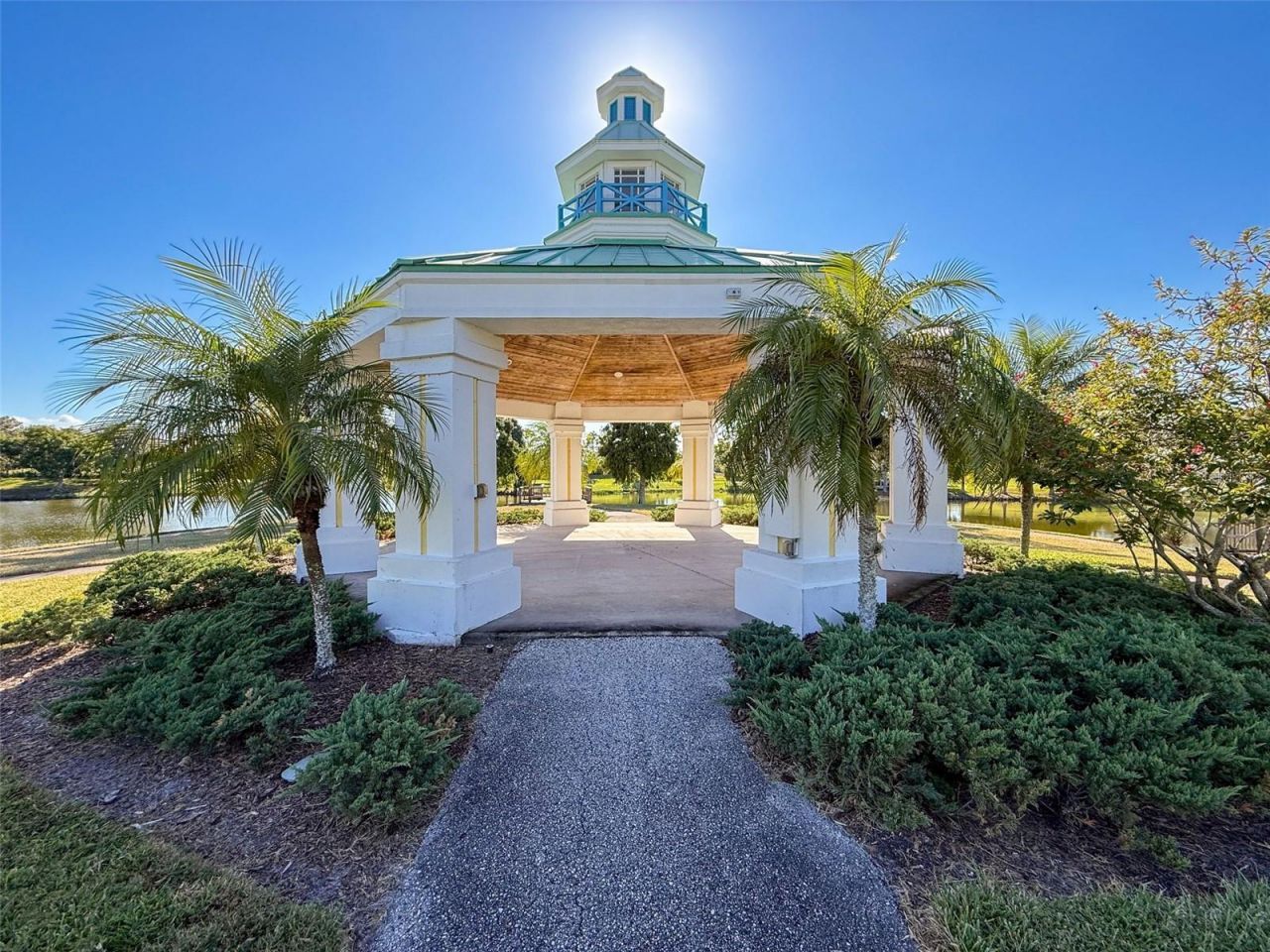 335 Cockle Shell Loop, Apollo Beach, FL 33572 Photo