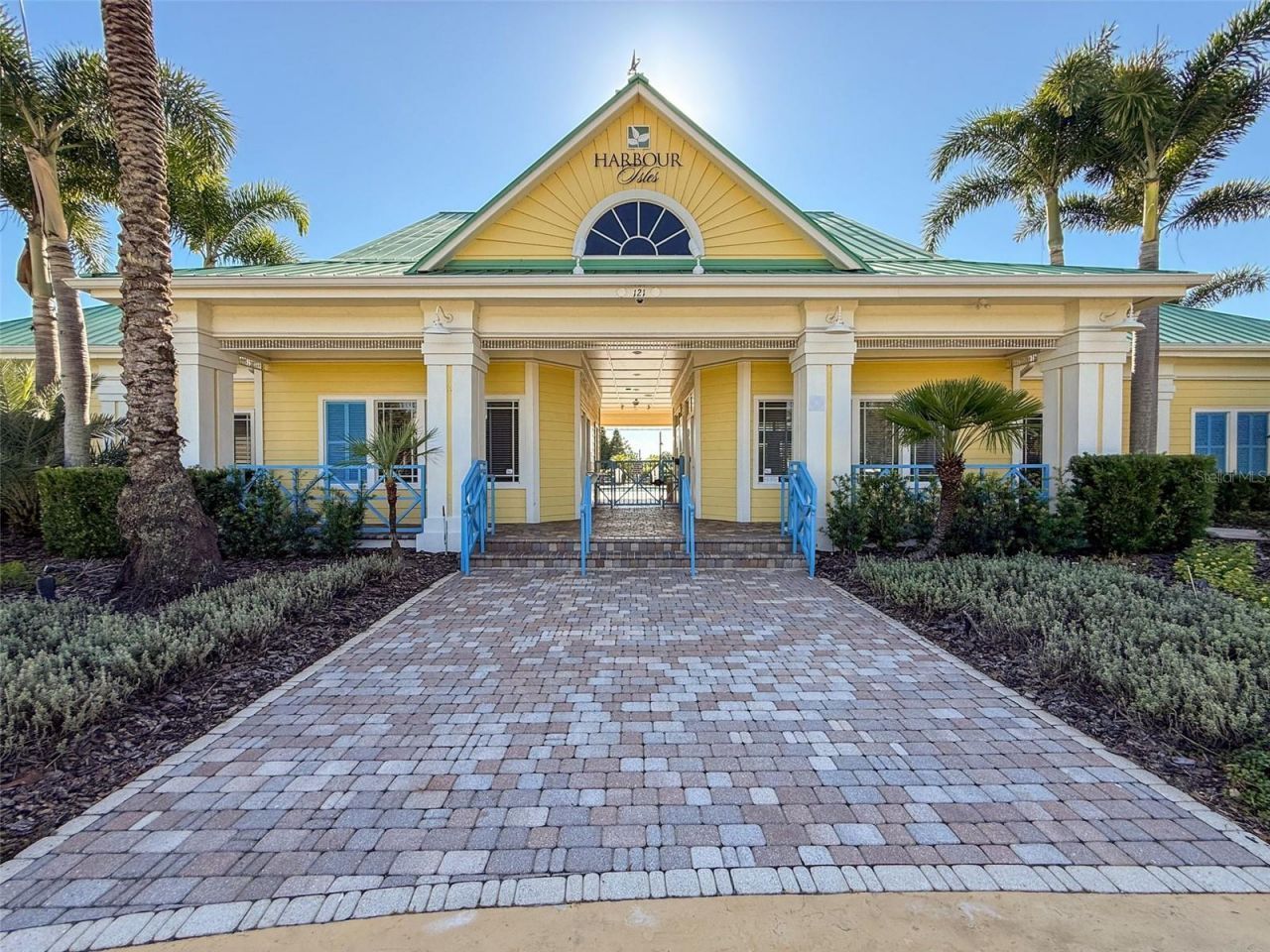 335 Cockle Shell Loop, Apollo Beach, FL 33572 Photo