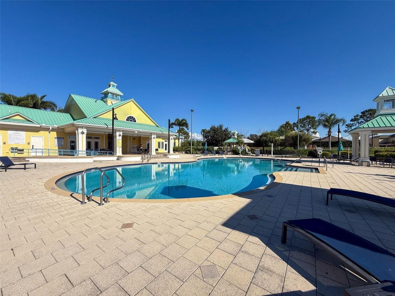 335 Cockle Shell Loop, Apollo Beach, FL 33572 Photo