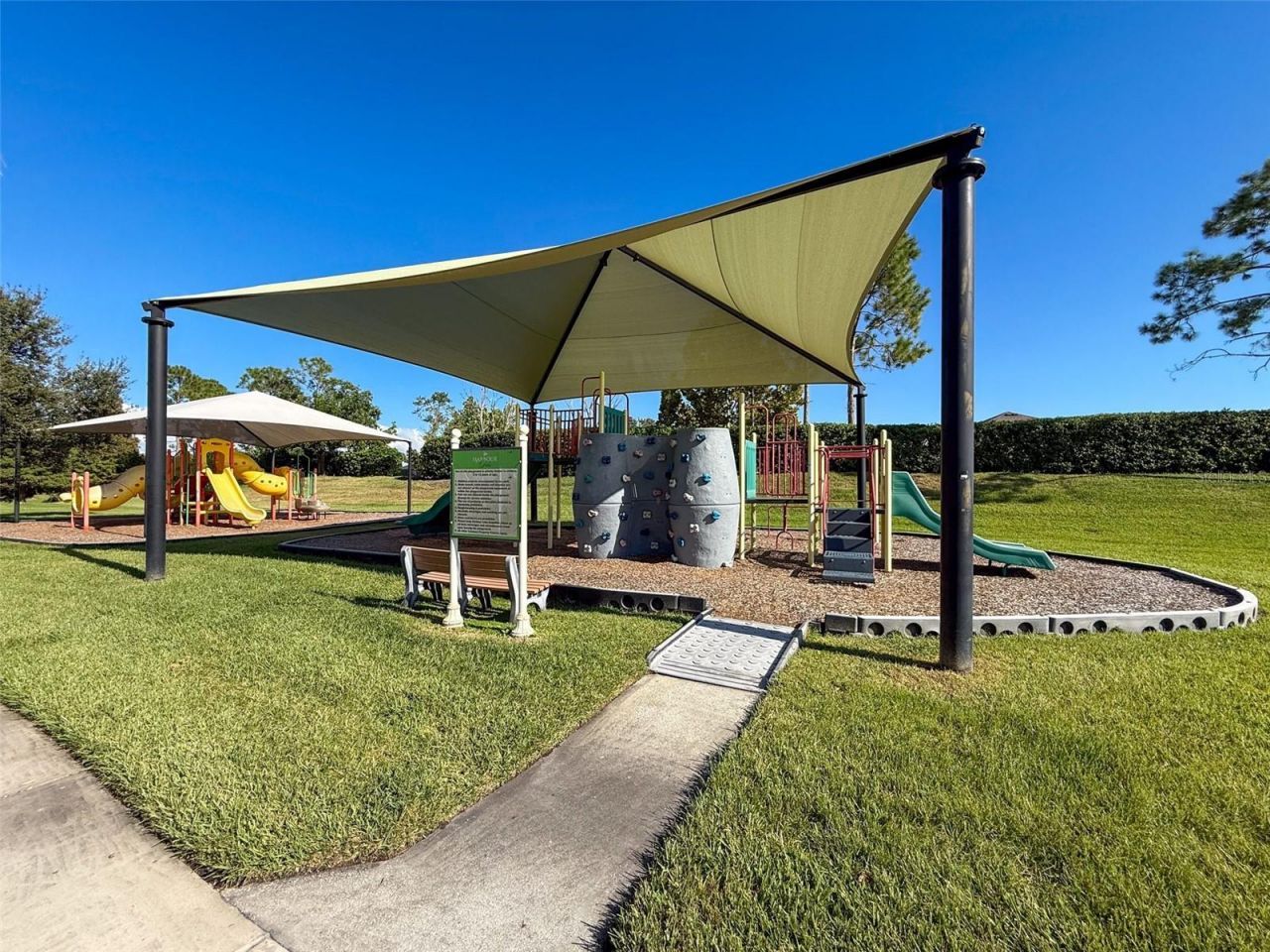 335 Cockle Shell Loop, Apollo Beach, FL 33572 Photo