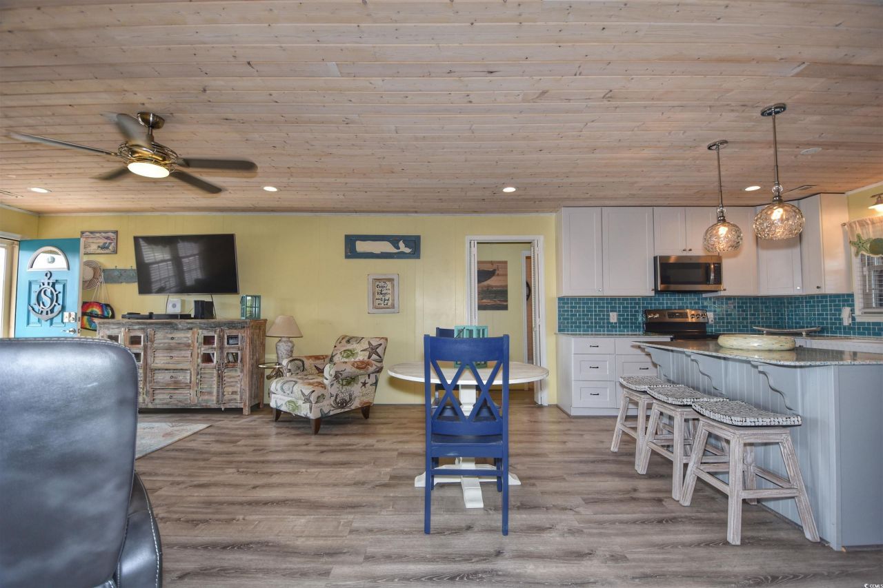 330 45th Ave. N Photo 9