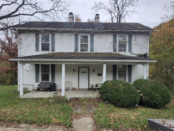 55 W Pine ST, Clifton Forge, VA 24422