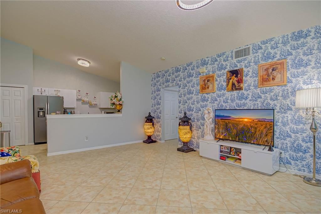 1050 Hancock Creek South Blvd, Unit 203, Cape Coral, FL 33909 Photo