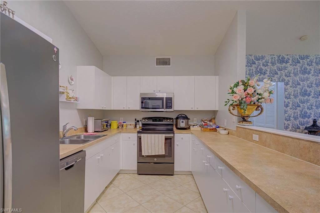 1050 Hancock Creek South Blvd, Unit 203, Cape Coral, FL 33909 Photo