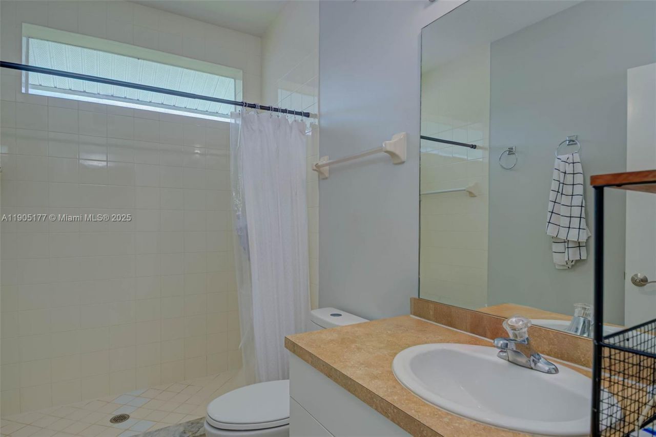 1050 Hancock Creek South Blvd, Unit 203, Cape Coral, FL 33909 Photo