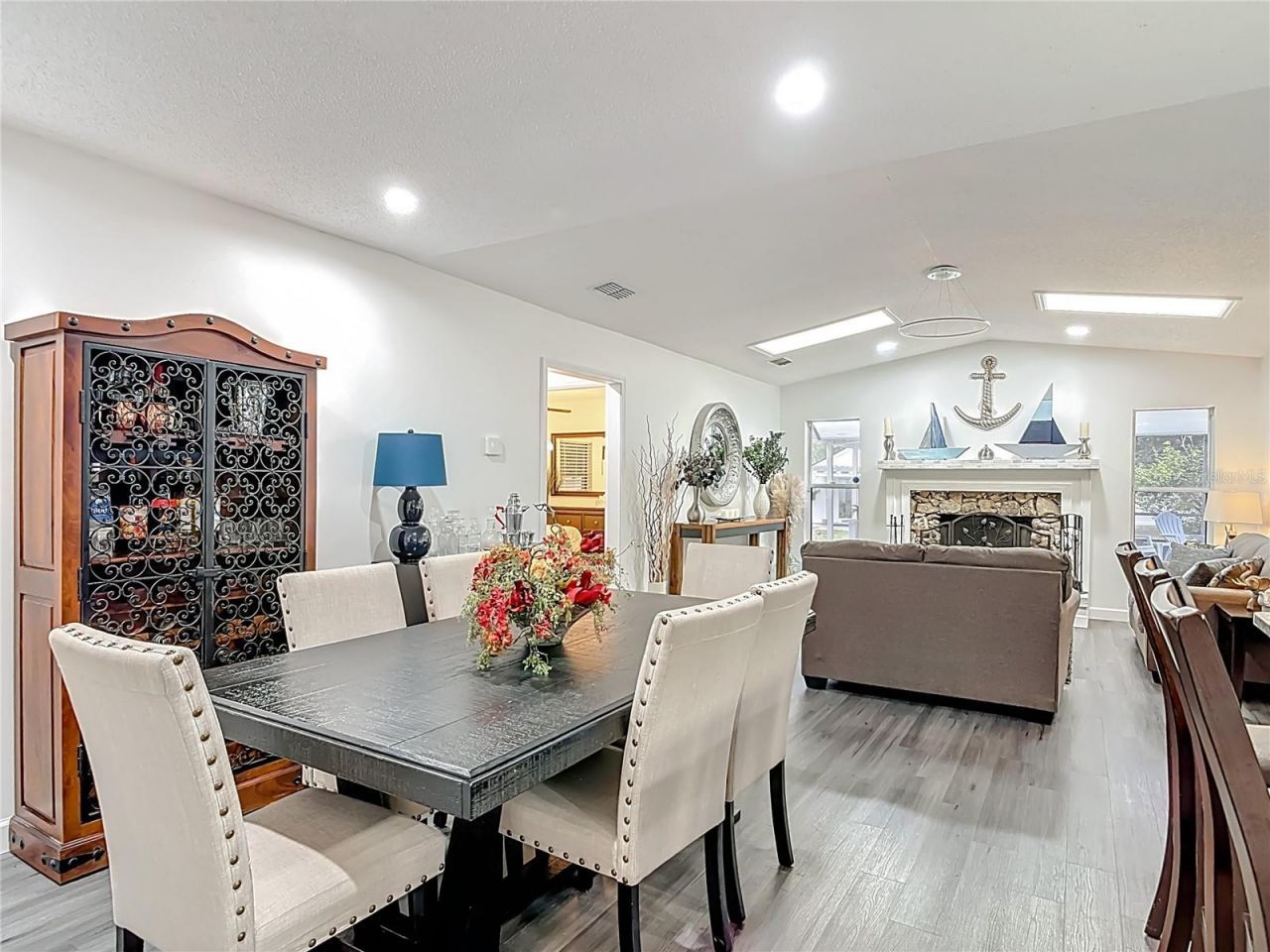 560 Saxon Boulevard, Deltona, FL 32725 Photo