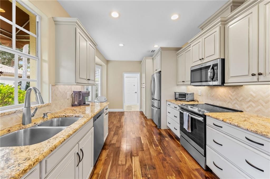 13541 Southampton Dr, Bonita Springs, FL 34135 Photo