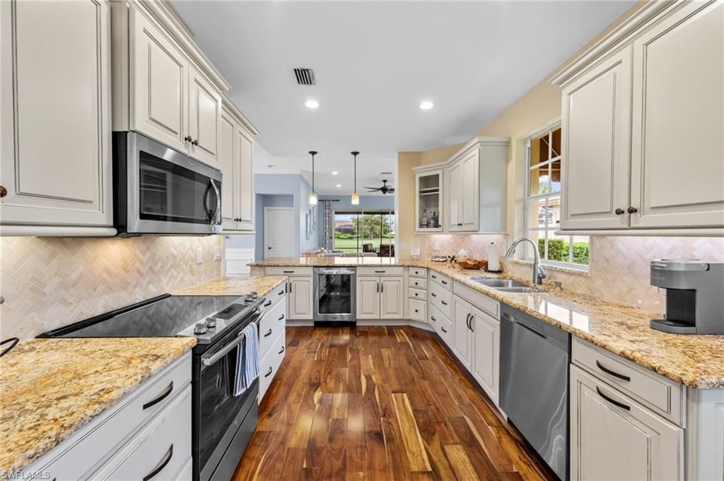 13541 Southampton Dr, Bonita Springs, FL 34135 Photo