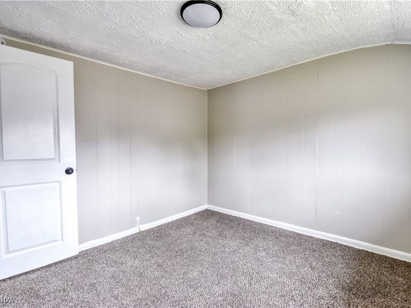 8303 Connecticut Avenue, Cleveland, OH 44105 Photo 11