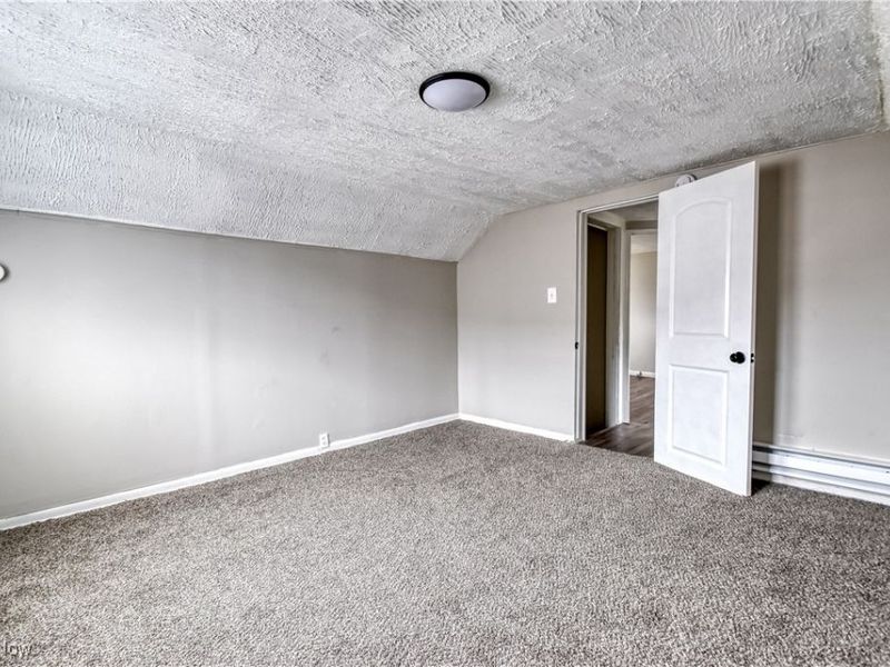 8303 Connecticut Avenue, Cleveland, OH 44105 Photo 15