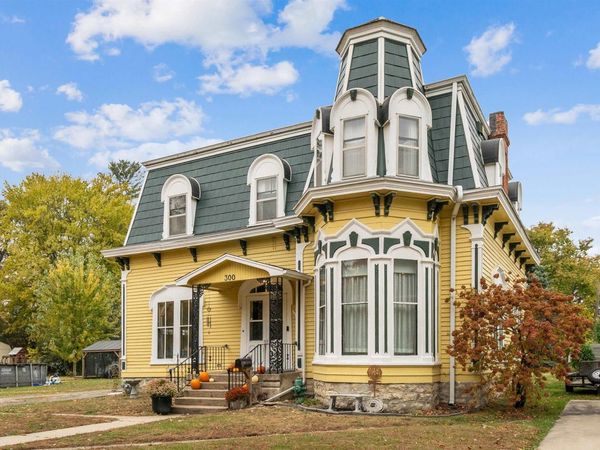 300 E Union Street, Manchester, IA 52057