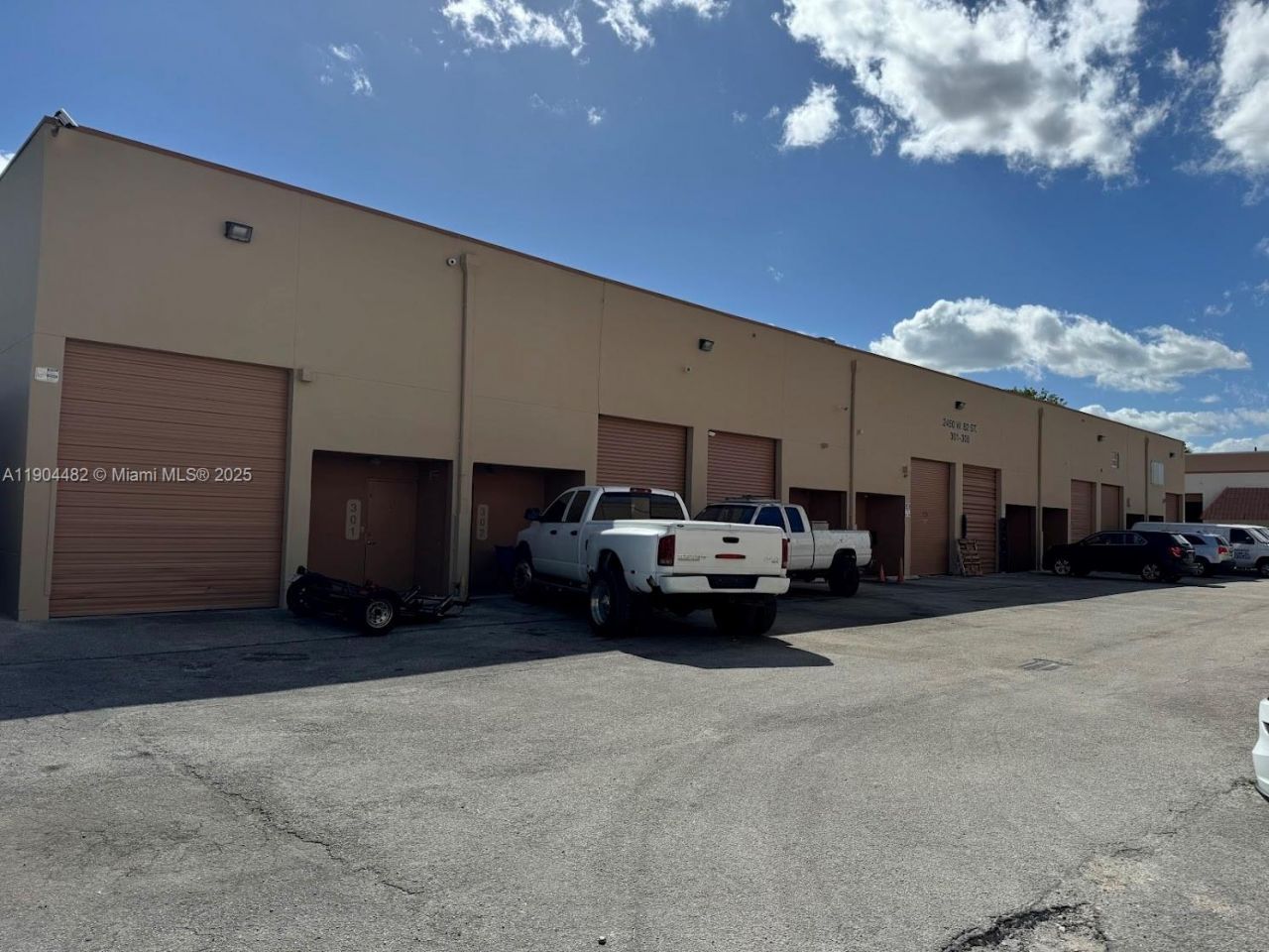 2450 W 82nd St, Unit 302, Hialeah, FL 33016 Photo