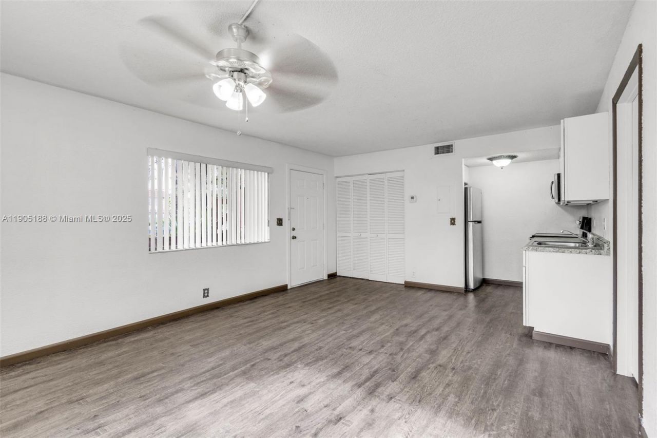 2062 NW 43rd Ter, Unit 2, Lauderhill, FL 33313 Photo