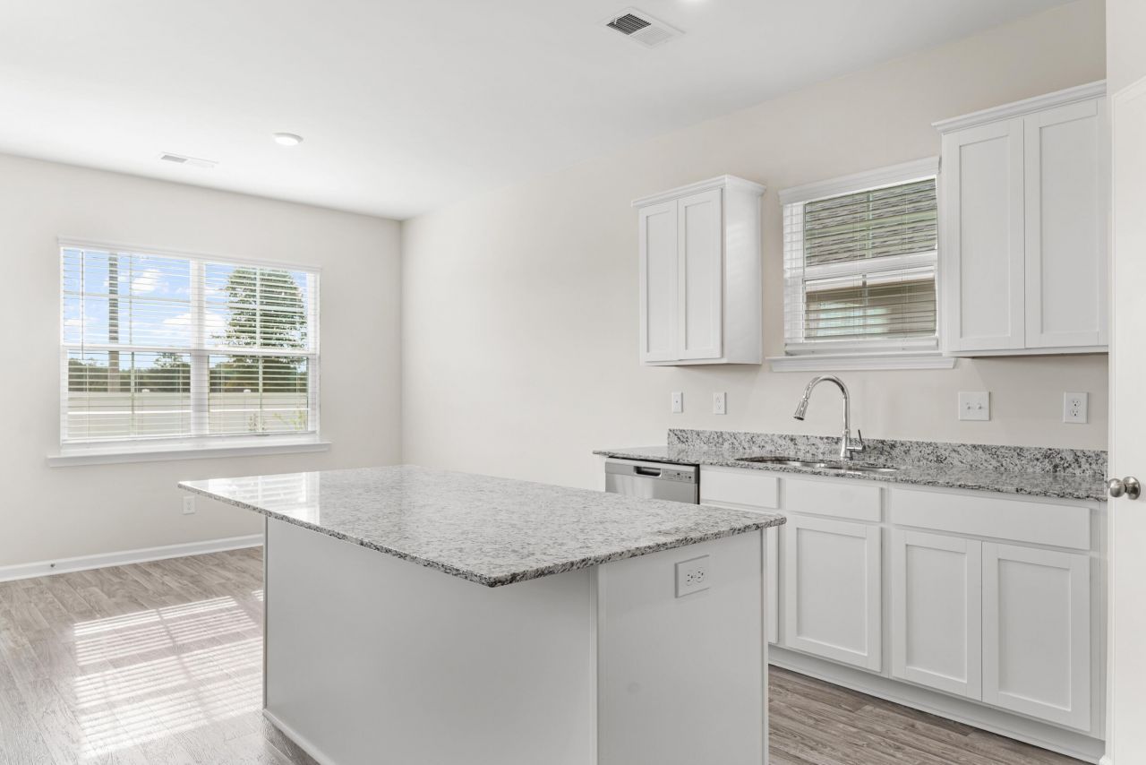 170 Willow Bay Dr Drive Photo 6