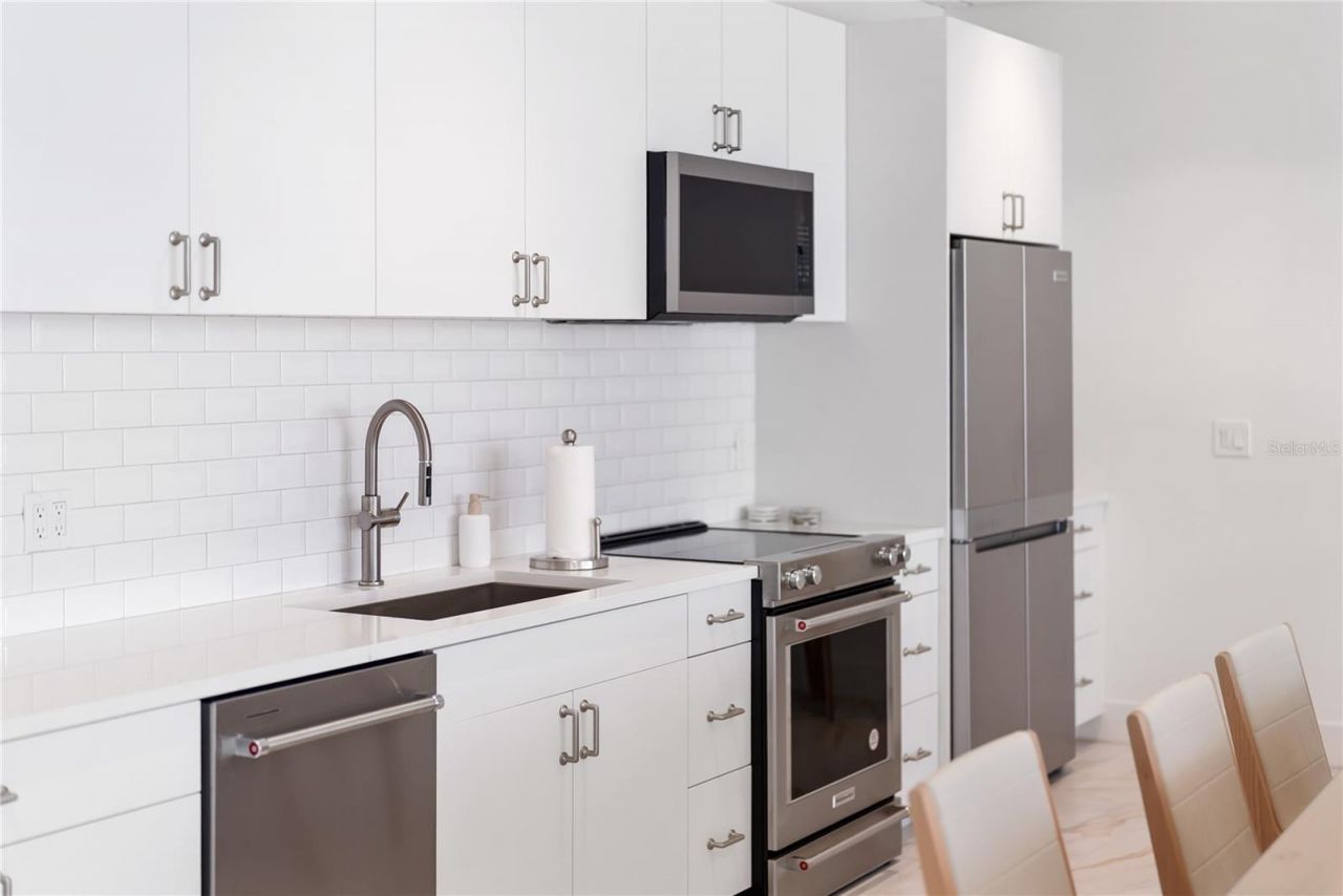 1750 Benjamin Franklin Drive, Unit 6G, Sarasota, FL 34236 Photo