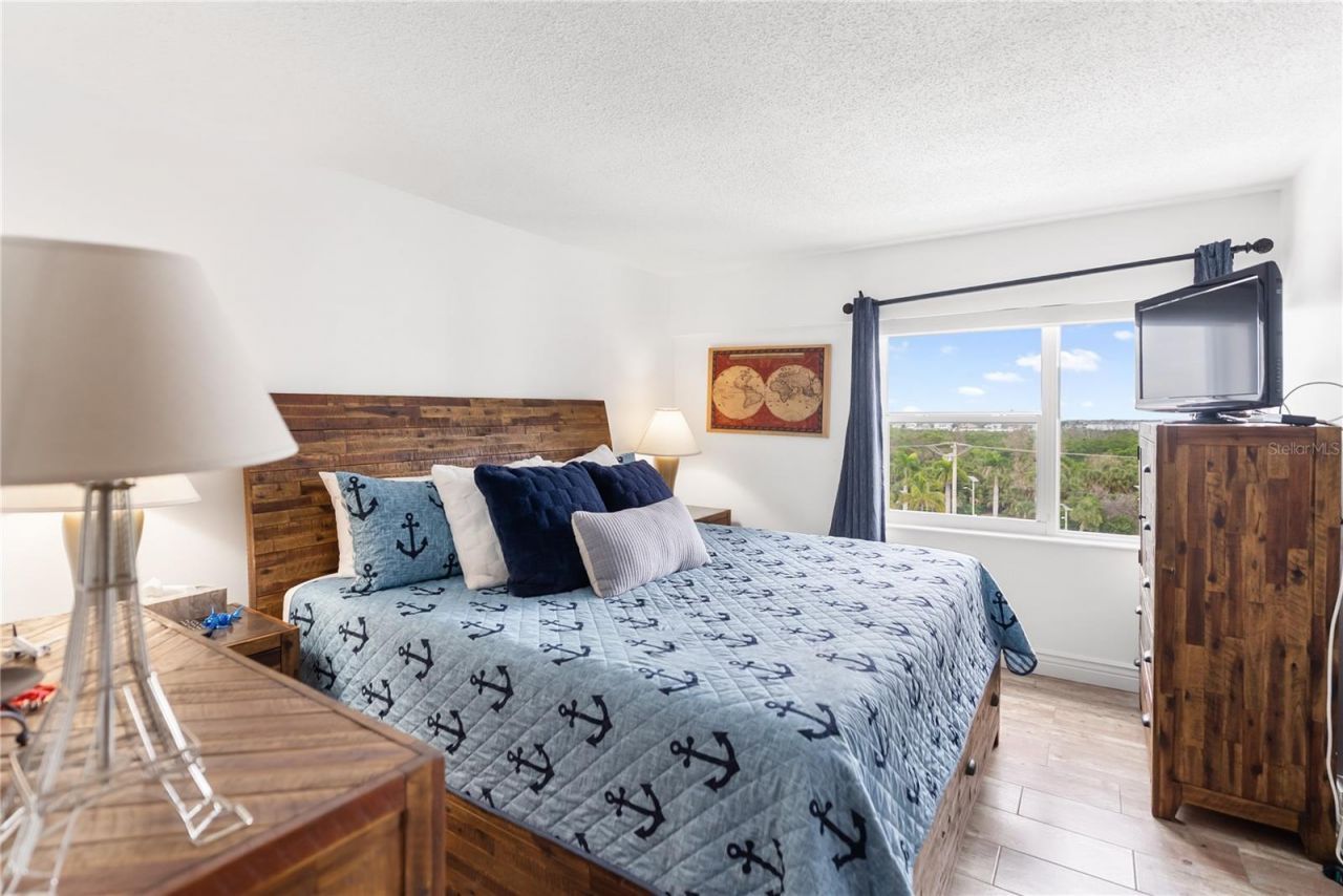 1750 Benjamin Franklin Drive, Unit 6G, Sarasota, FL 34236 Photo