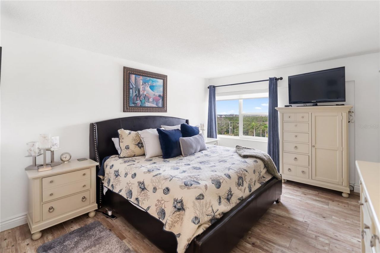 1750 Benjamin Franklin Drive, Unit 6G, Sarasota, FL 34236 Photo