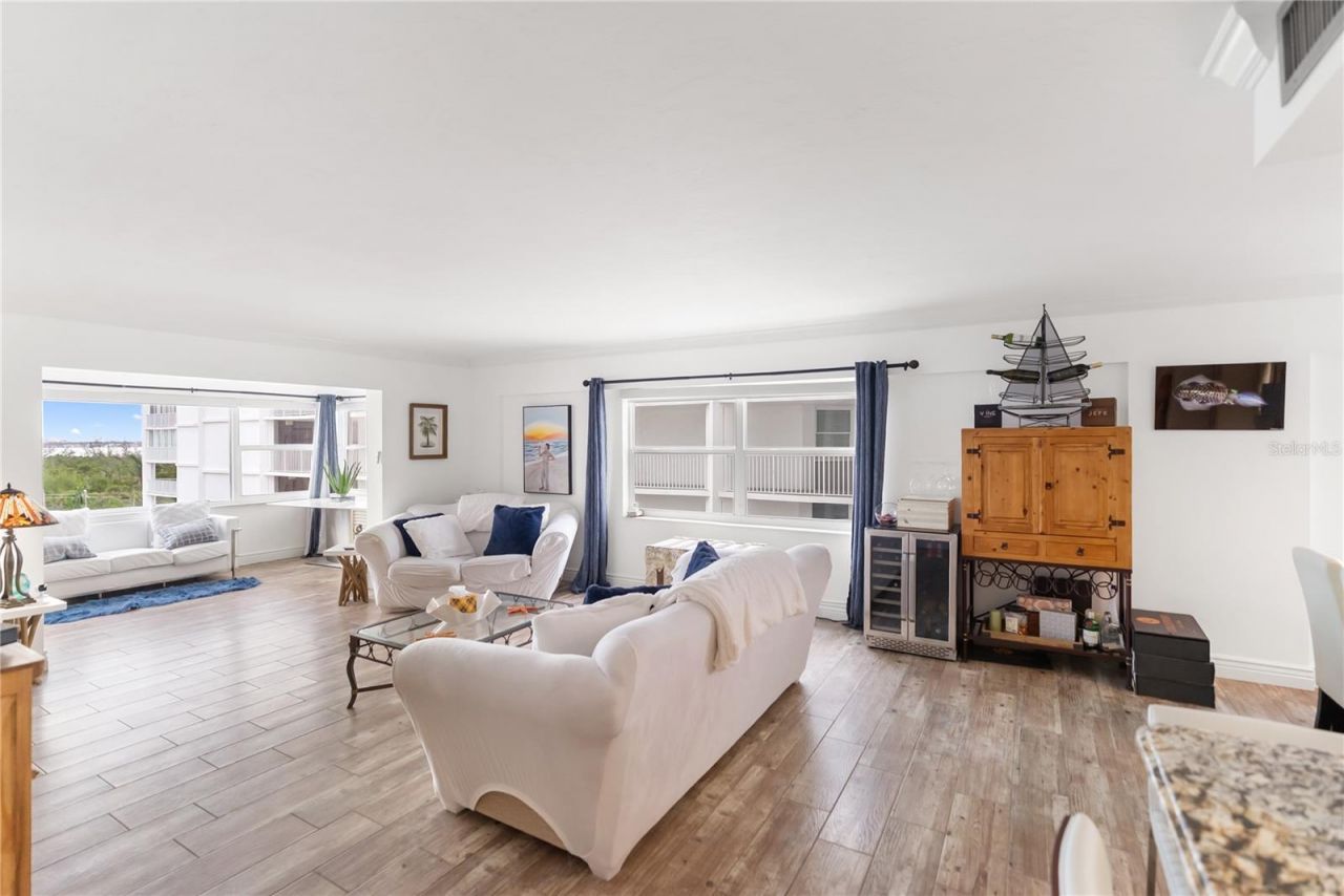 1750 Benjamin Franklin Drive, Unit 6G, Sarasota, FL 34236 Photo