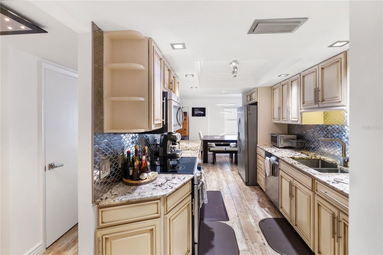 1750 Benjamin Franklin Drive, Unit 6G, Sarasota, FL 34236 Photo