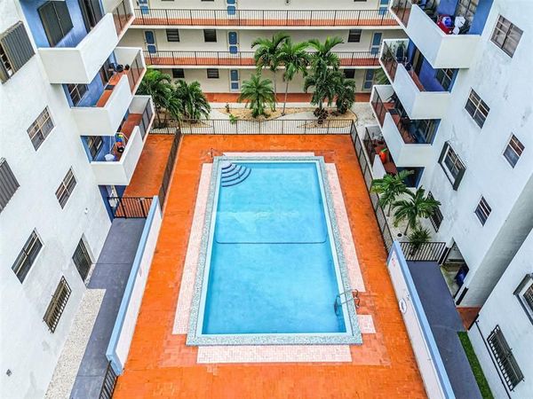 1470 W 41st St, Unit 201, Hialeah, FL 33012