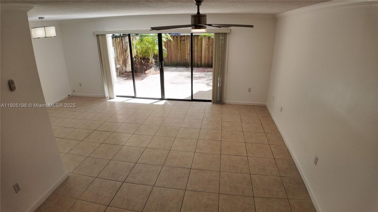 3326 Farragut St, Unit 6F, Hollywood, FL 33021 Photo