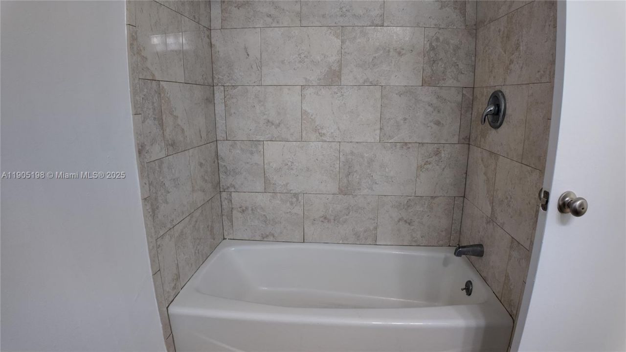 3326 Farragut St, Unit 6F, Hollywood, FL 33021 Photo