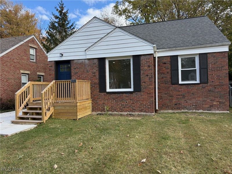 325 E 257 Street, Euclid, OH 44132 Photo 1