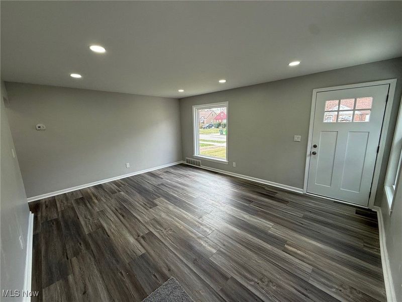 325 E 257 Street, Euclid, OH 44132 Photo 16