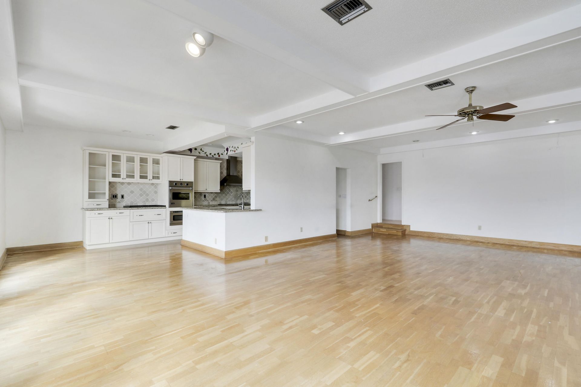 3040 NE 40th Street, Fort Lauderdale, FL 33308 Photo