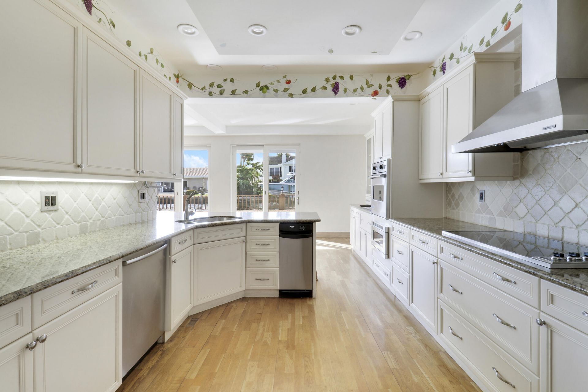 3040 NE 40th Street, Fort Lauderdale, FL 33308 Photo