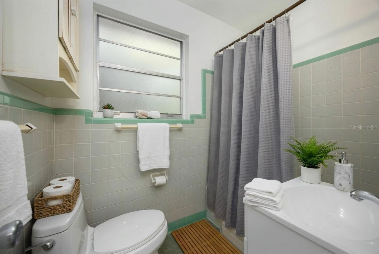 4156 NW 10th Street, Gainesville, FL 32609 Photo