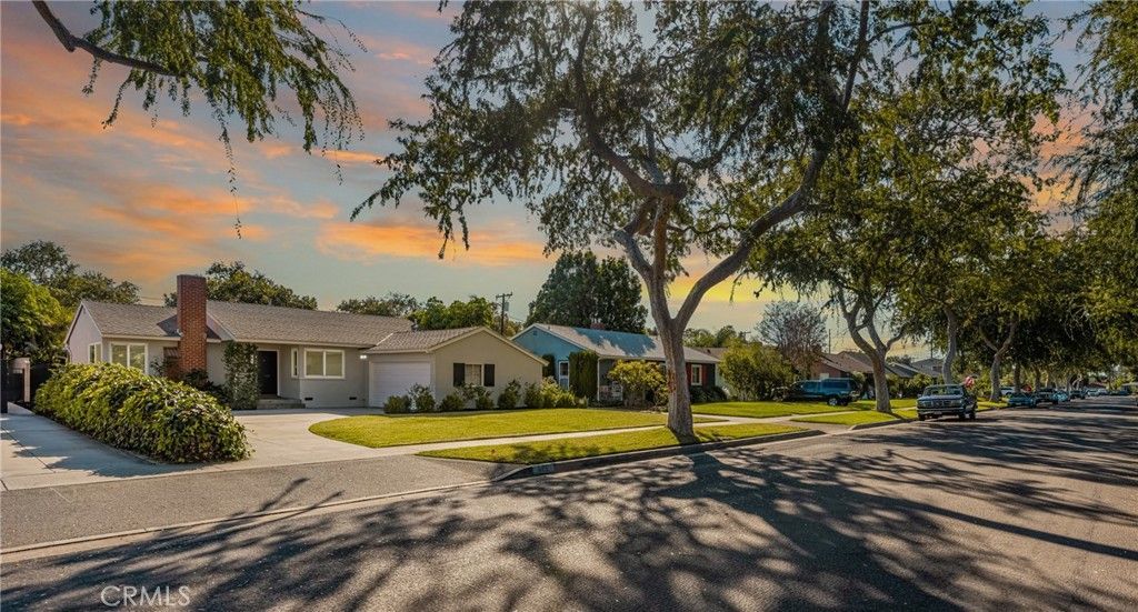 906 E Buffalo Avenue, Santa Ana, CA 92706 Main Photo