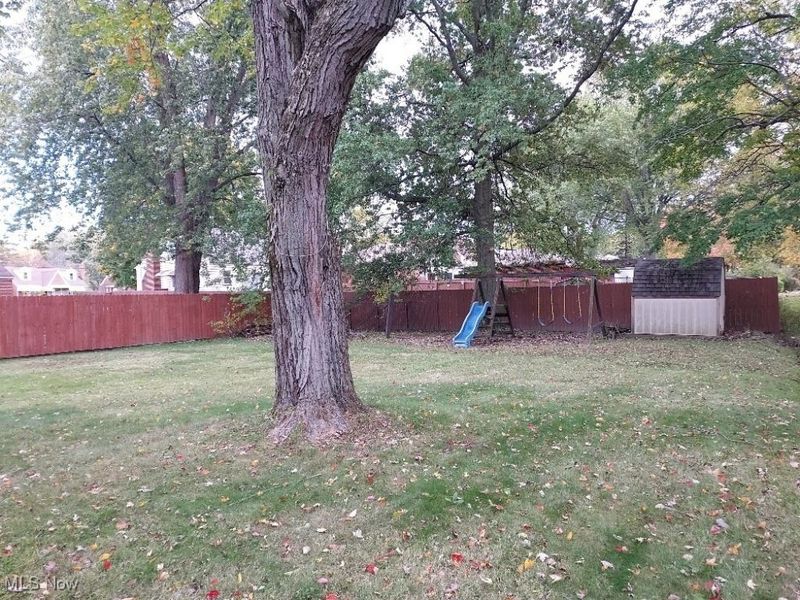 4715 Euclid Boulevard, Boardman, OH 44512 Photo 4