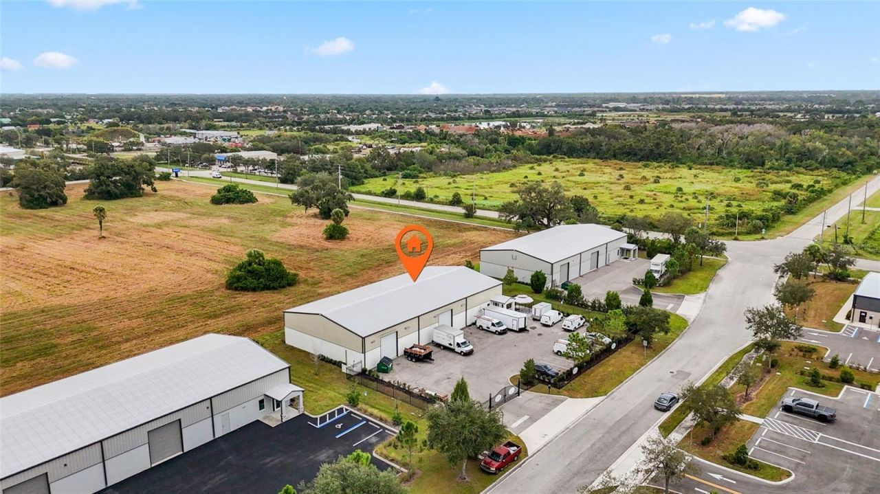 6860 28th Street Circle E, Sarasota, FL 34243 Photo