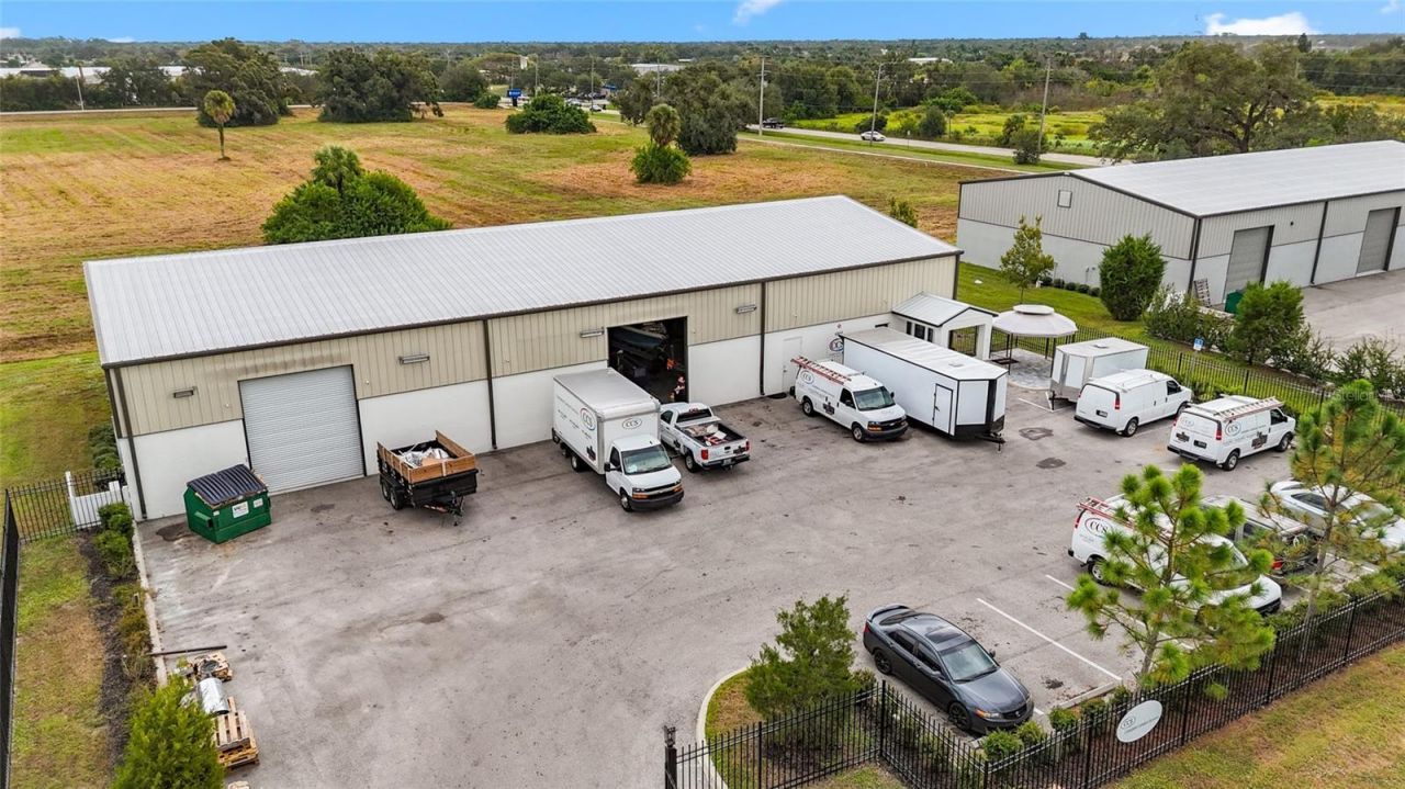 6860 28th Street Circle E, Sarasota, FL 34243 Photo