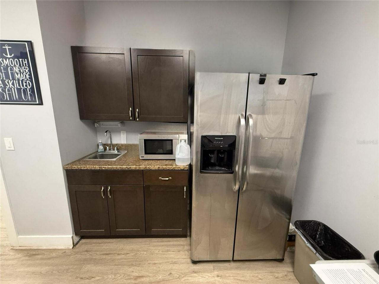 6860 28th Street Circle E, Sarasota, FL 34243 Photo