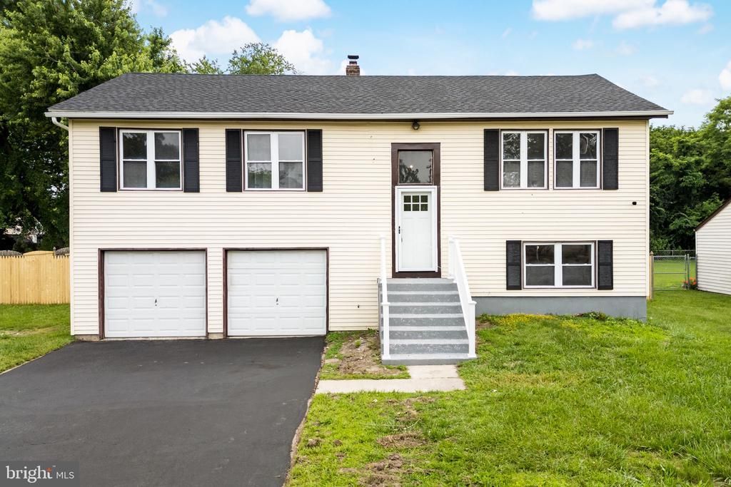 243 Wintergreen, Penns Grove, NJ 08069 Main Photo