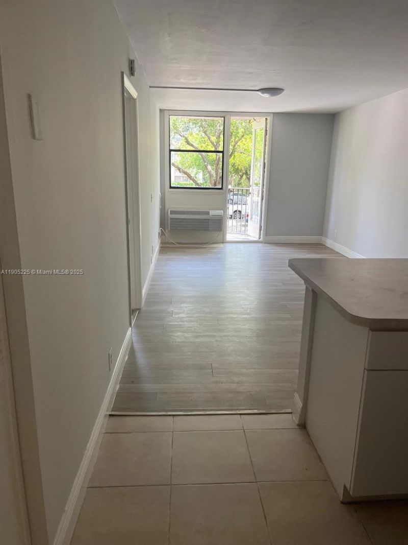 2701 Riverside Dr, Unit 203-B, Coral Springs, FL 33065 Photo