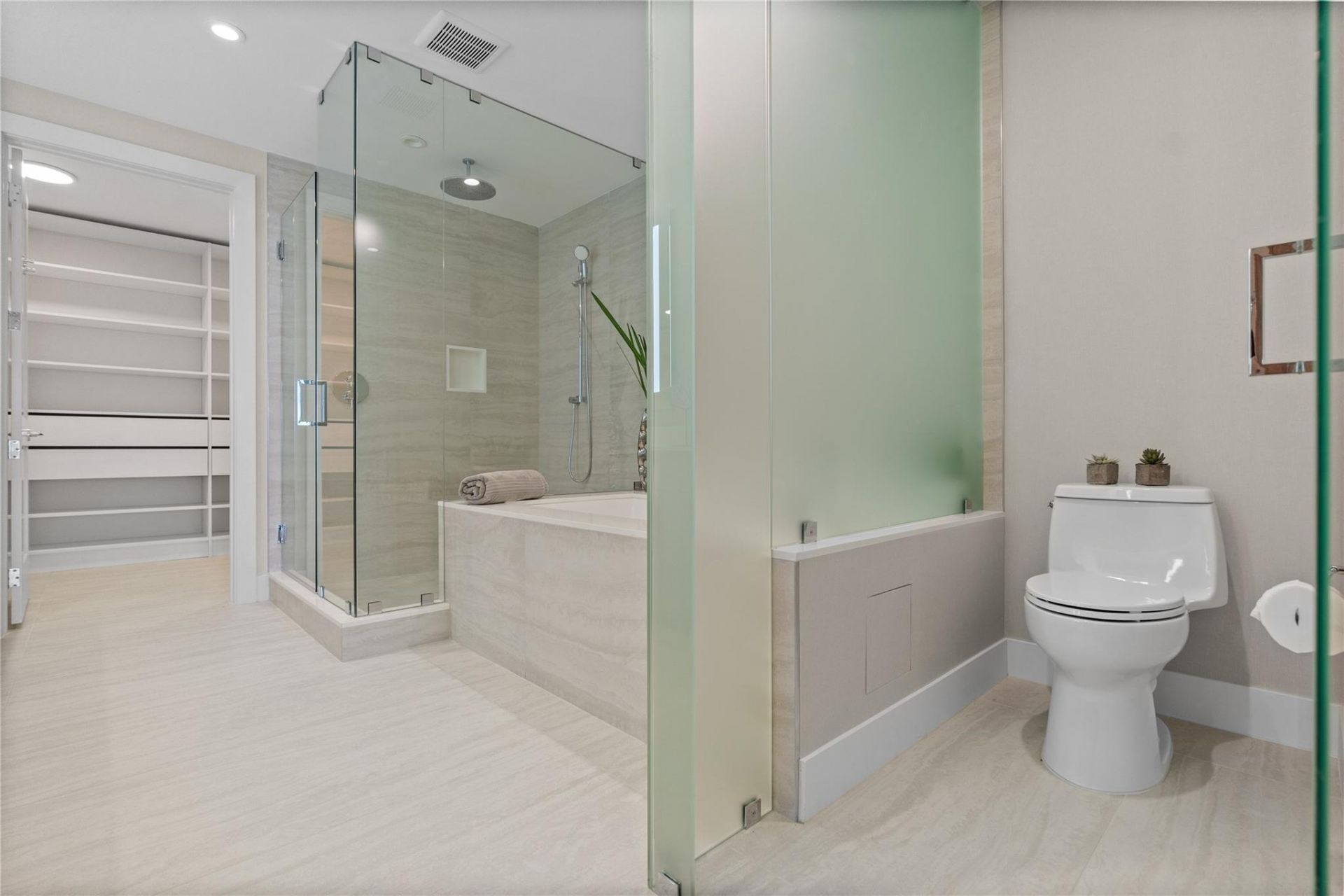 153 N Seabreeze Boulevard, Unit S-1501, Fort Lauderdale, FL 33304 Photo