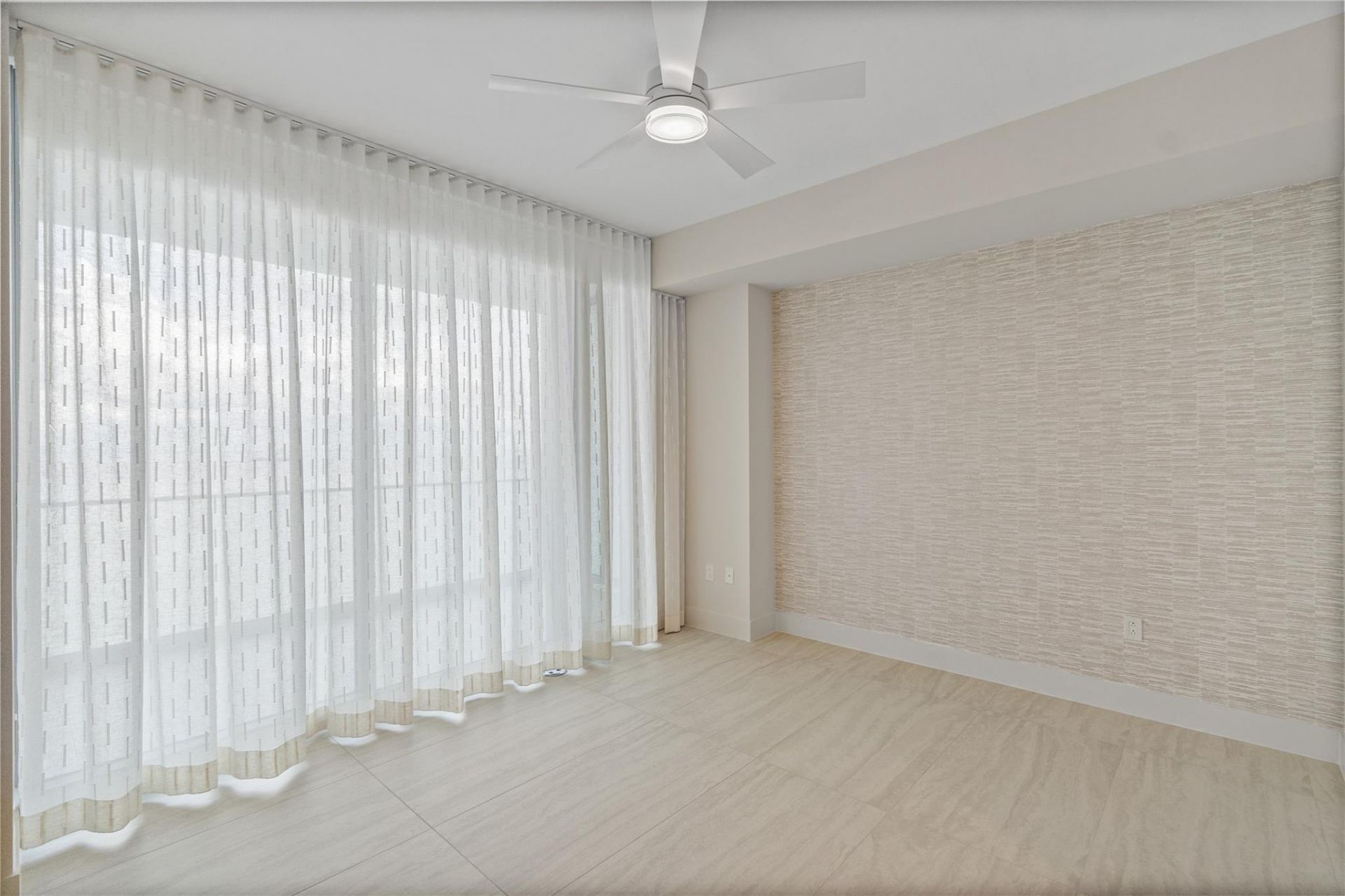 153 N Seabreeze Boulevard, Unit S-1501, Fort Lauderdale, FL 33304 Photo