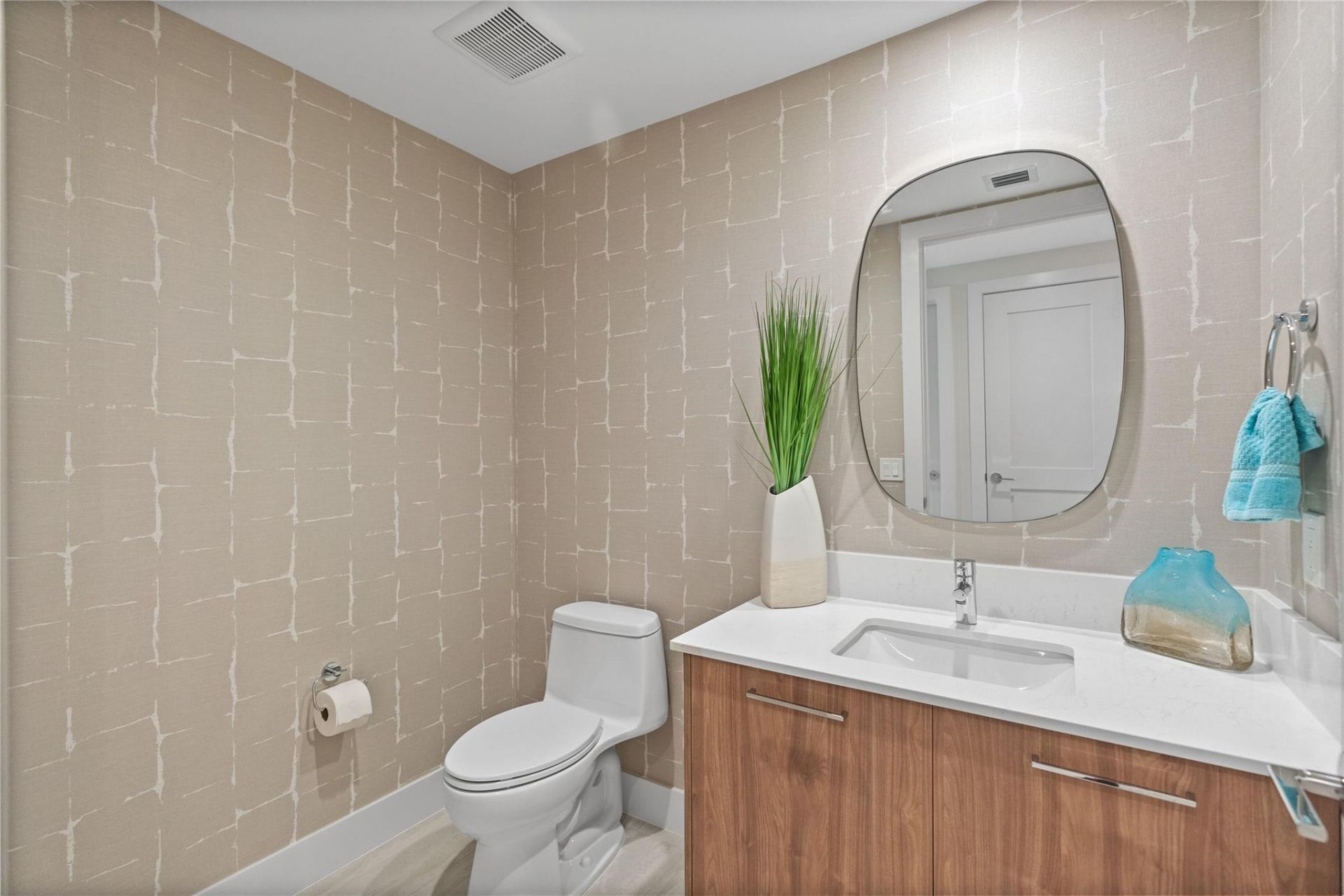 153 N Seabreeze Boulevard, Unit S-1501, Fort Lauderdale, FL 33304 Photo