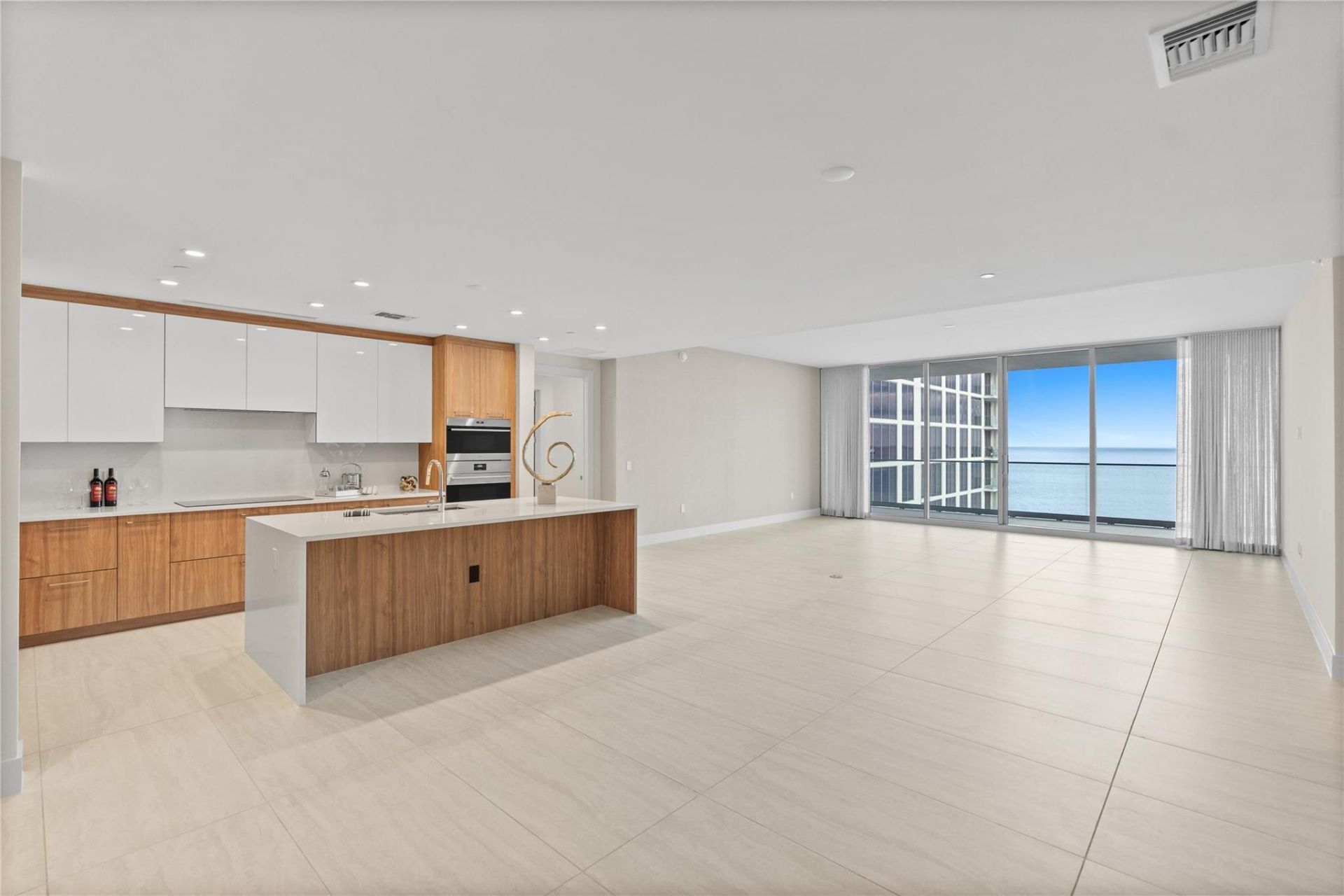 153 N Seabreeze Boulevard, Unit S-1501, Fort Lauderdale, FL 33304 Photo